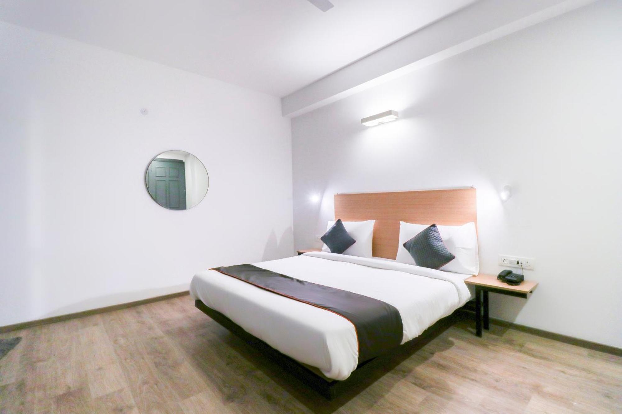 OYO Townhouse 588 Noida Sector 71 Indirapuram Exterior foto