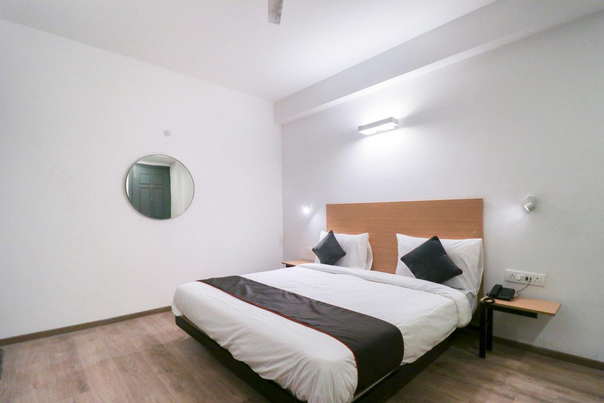OYO Townhouse 588 Noida Sector 71 Indirapuram Exterior foto