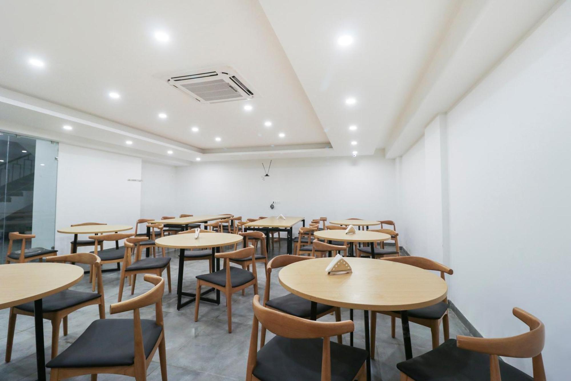 OYO Townhouse 588 Noida Sector 71 Indirapuram Exterior foto