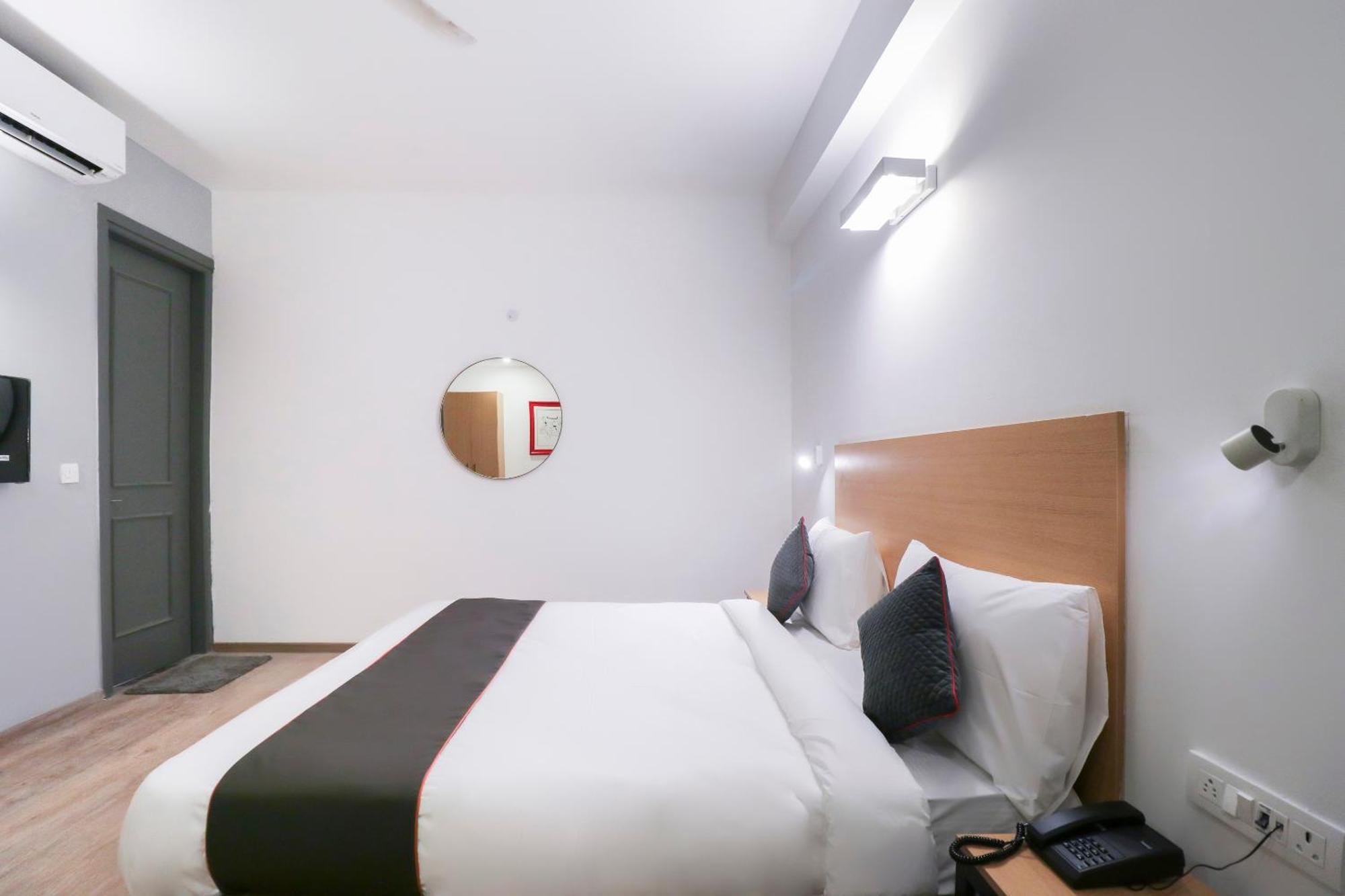 OYO Townhouse 588 Noida Sector 71 Indirapuram Exterior foto